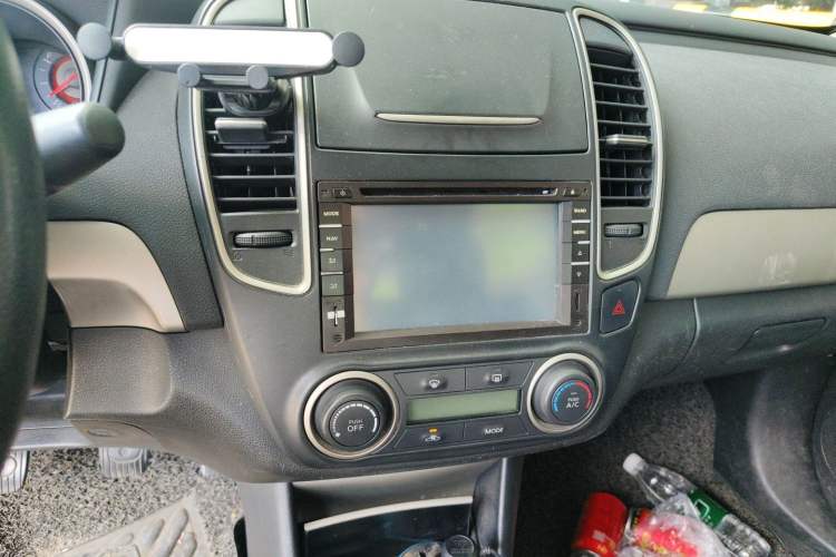 Used Nissan Sylphy 2016 Classic 1.6XE Manual Leading Edition Audio And AC Panel