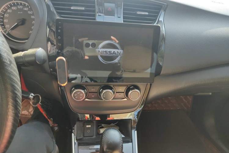 Used Nissan Sylphy 2016 1.6 XL CVT Luxury Edition Audio And AC Panel