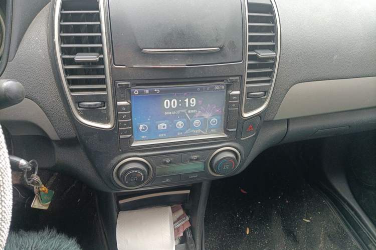 Used Nissan Sylphy 2016 Classic 1.6XE Manual Comfort Edition Audio And AC Panel