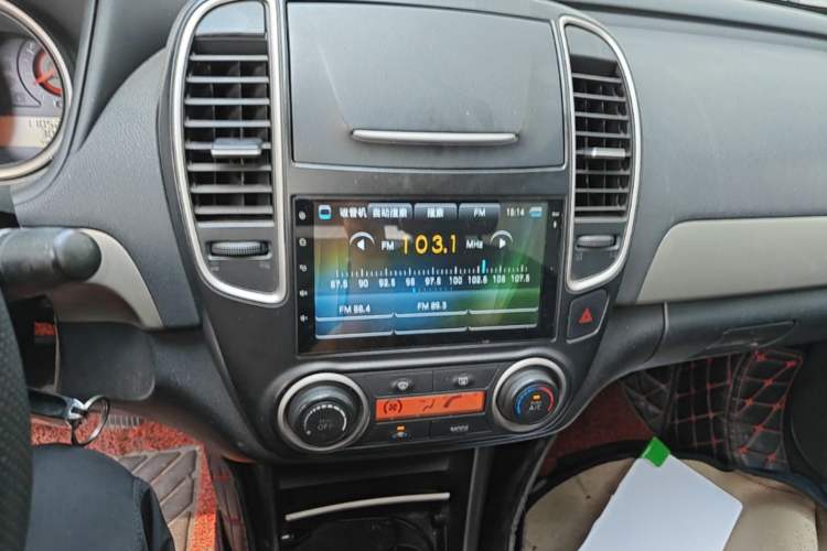 Used Nissan Sylphy 2016 Classic 1.6XE Manual Leading Edition Audio And AC Panel