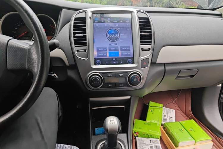 Used Nissan Sylphy 2016 Classic 1.6XE Manual Leading Edition Audio And AC Panel