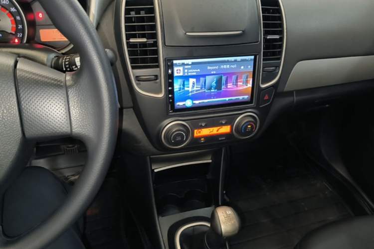 Used Nissan Sylphy 2016 Classic 1.6XE Manual Leading Edition Audio And AC Panel