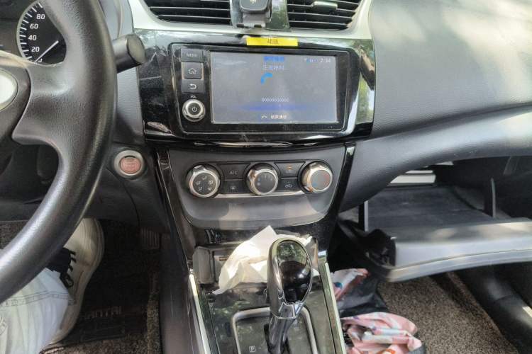 Used Nissan Sylphy 2016 1.6XV CVT Smart Enjoyment Version Audio And AC Panel