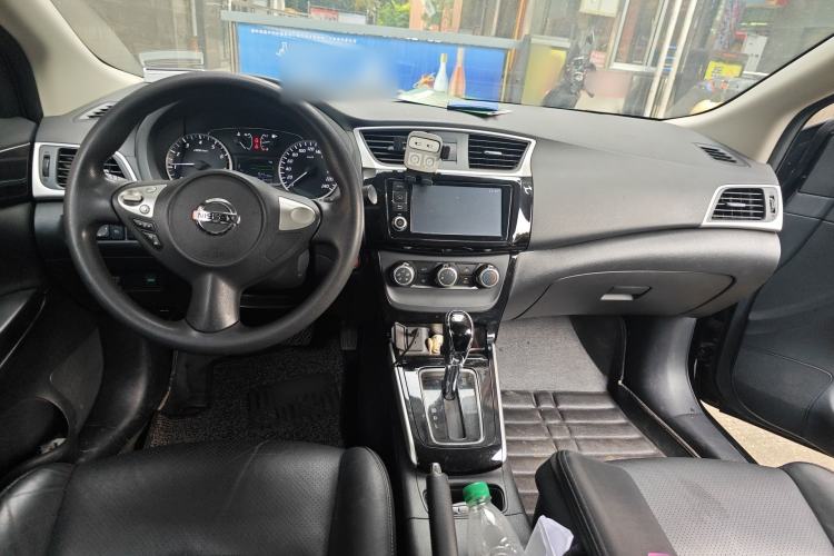 Used Nissan Sylphy 2016 1.6 XL CVT Deluxe Edition Center Console