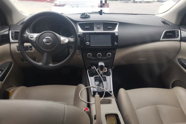 Used Nissan Sylphy 2016 1.6 XL CVT Deluxe Edition Center Console