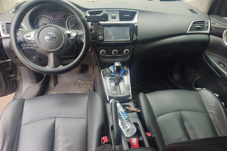 Used Nissan Sylphy 2016 1.6XV CVT Smart Enjoyment Version Center Console