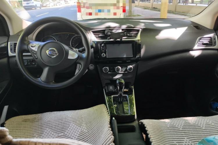 Used Nissan Sylphy 2016 1.6XV CVT Smart Enjoyment Version Center Console