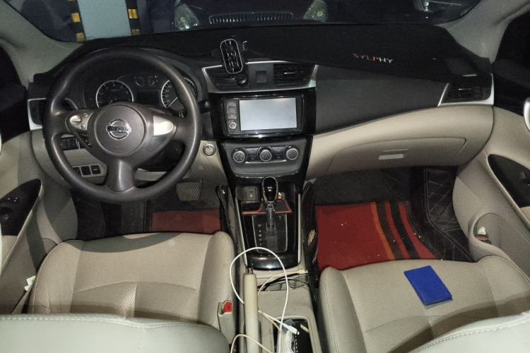 Used Nissan Sylphy 2016 1.6 XL CVT Deluxe Edition Center Console