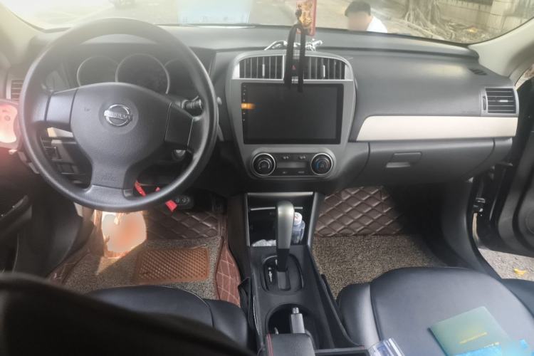 Used Nissan Sylphy 2016 Classic 1.6XE Automatic Comfort Edition Center Console