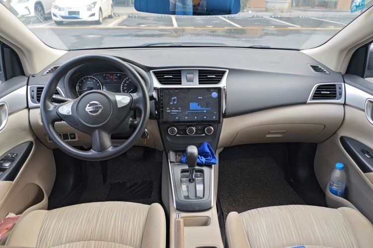 Used Nissan Sylphy 2016 1.6XE CVT Comfort Edition Center Console