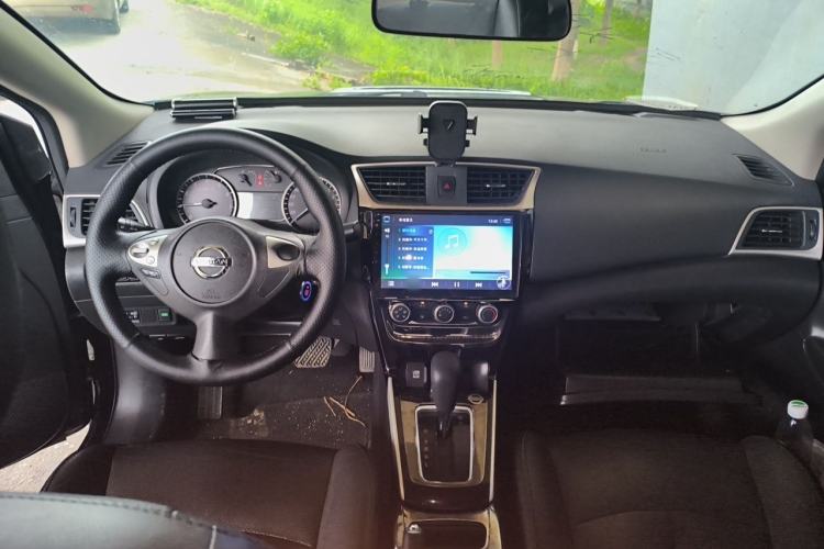 Used Nissan Sylphy 2016 1.6 XL CVT Deluxe Edition Center Console