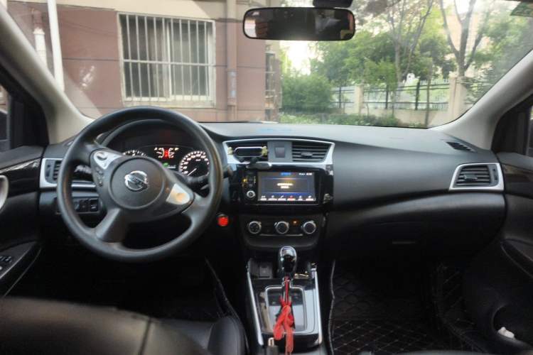 Used Nissan Sylphy 2016 1.6XV CVT Smart Enjoyment Version Center Console