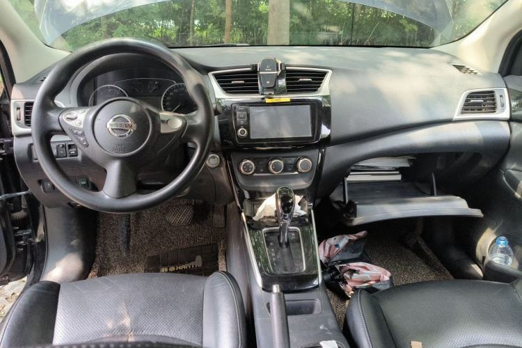 Used Nissan Sylphy 2016 1.6XV CVT Smart Enjoyment Version Center Console