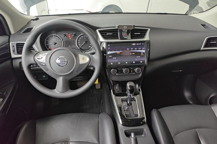 Used Nissan Sylphy 2016 1.6 XL CVT Luxury Edition Center Console