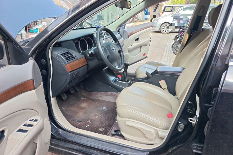 Used Nissan Sylphy 2016 Classic 1.6XE Manual Leading Edition Driver Seat