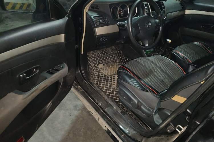 Used Nissan Sylphy 2016 Classic 1.6XE Manual Leading Edition Driver Seat