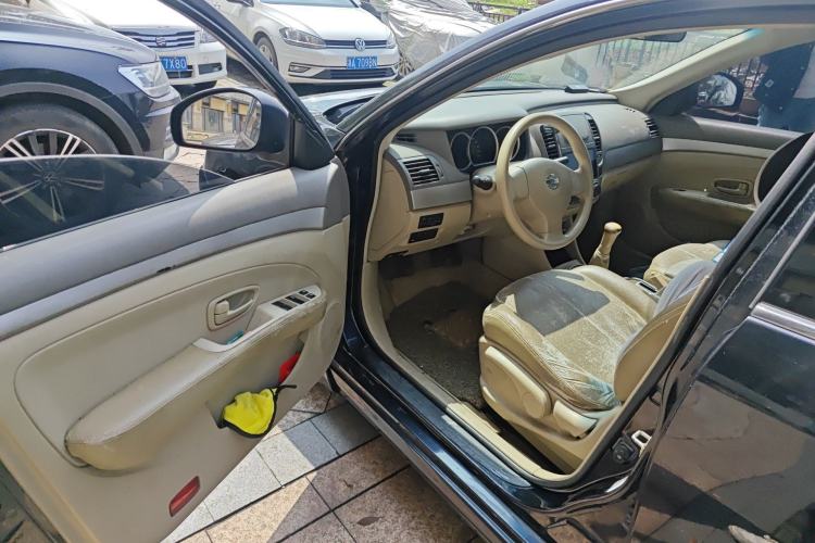 Used Nissan Sylphy 2016 Classic 1.6XE Manual Comfort Edition Driver Seat
