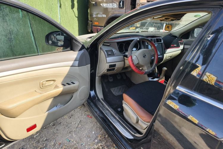 Used Nissan Sylphy 2016 Classic 1.6XL Manual Luxury Edition Driver Seat