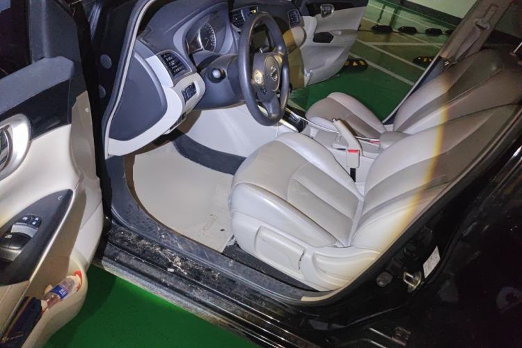 Used Nissan Sylphy 2016 1.6 XL CVT Deluxe Edition Driver Seat