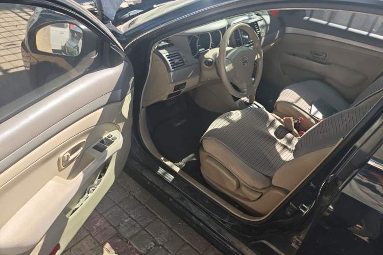 Used Nissan Sylphy 2016 Classic 1.6XE Automatic Comfort Edition Driver Seat