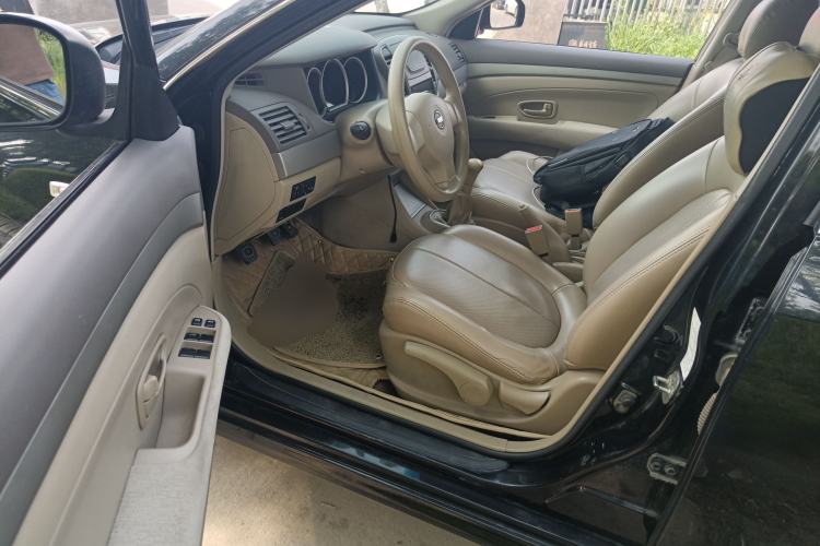 Used Nissan Sylphy 2016 Classic 1.6XE Manual Leading Edition Driver Seat