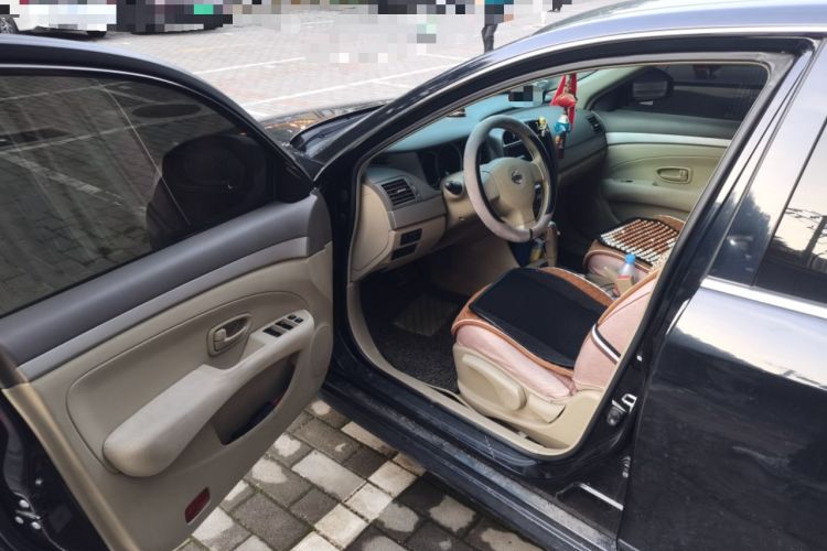 Used Nissan Sylphy 2016 Classic 1.6XE Automatic Comfort Edition Driver Seat