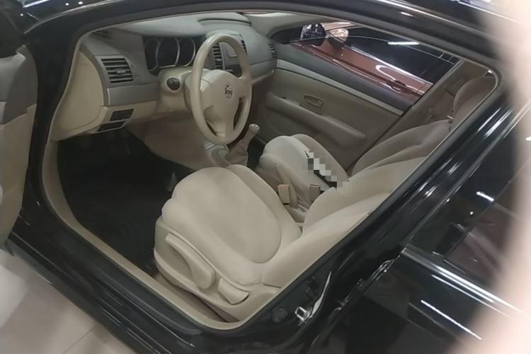 Used Nissan Sylphy 2016 Classic 1.6XE Manual Comfort Edition Driver Seat