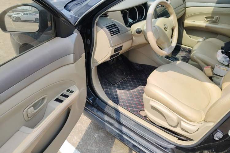 Used Nissan Sylphy 2016 Classic 1.6XE Automatic Comfort Edition Driver Seat