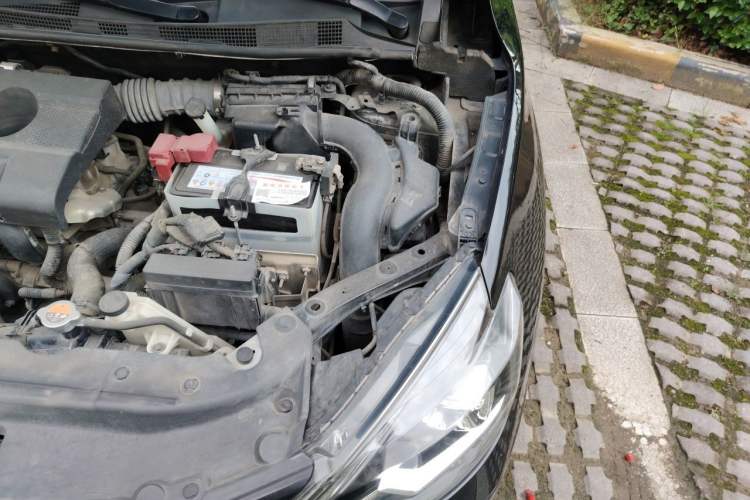 Used Nissan Sylphy 2016 1.6XV CVT Smart Enjoyment Version Engine Bay Left