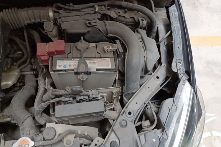 Used Nissan Sylphy 2016 1.6 XL CVT Deluxe Edition Engine Bay Left