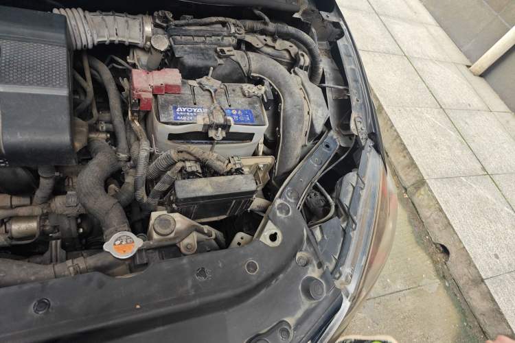 Used Nissan Sylphy 2016 1.6 XL CVT Deluxe Edition Engine Bay Left