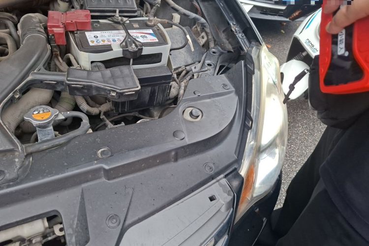 Used Nissan Sylphy 2016 Classic 1.6XE Manual Comfort Edition Engine Bay Left