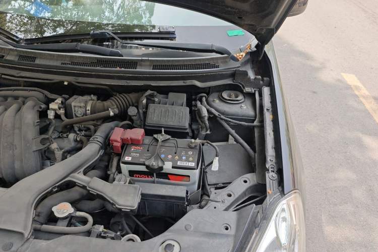 Used Nissan Sylphy 2016 Classic 1.6XE Automatic Leading Edition Engine Bay Left