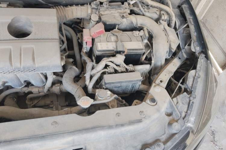 Used Nissan Sylphy 2016 1.6 XL Manual Luxury Edition Engine Bay Left