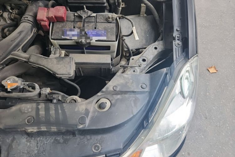 Used Nissan Sylphy 2016 Classic 1.6XE Manual Comfort Edition Engine Bay Left