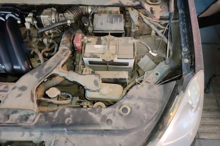 Used Nissan Sylphy 2016 Classic 1.6XE Automatic Comfort Edition Engine Bay Left