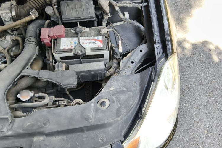Used Nissan Sylphy 2016 Classic 1.6XE Manual Leading Edition Engine Bay Left