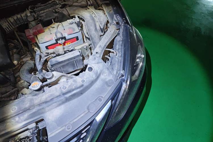 Used Nissan Sylphy 2016 1.6 XL CVT Deluxe Edition Engine Bay Left