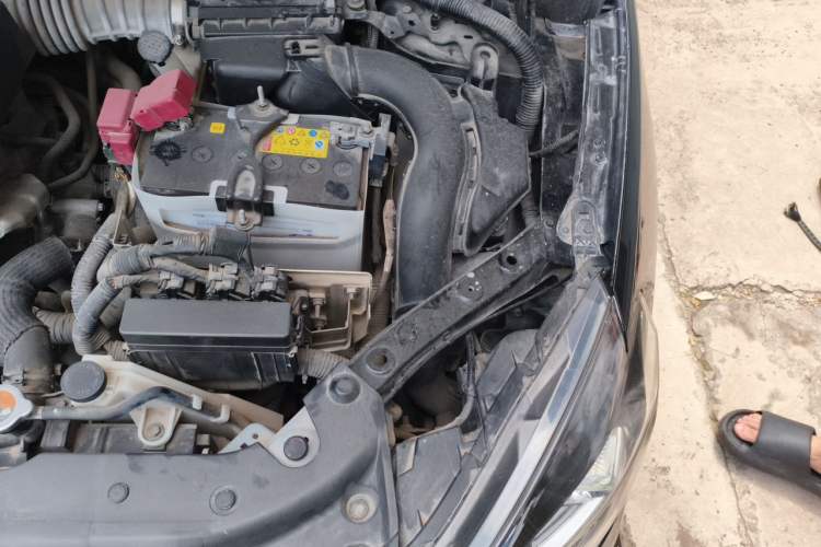 Used Nissan Sylphy 2016 1.6 XL CVT Luxury Edition Engine Bay Left