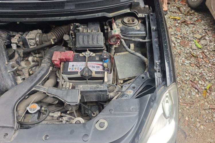 Used Nissan Sylphy 2016 Classic 1.6XE Automatic Comfort Edition Engine Bay Left