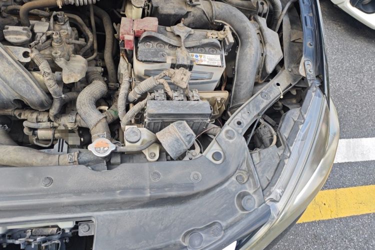 Used Nissan Sylphy 2016 1.6XE CVT Comfort Edition Engine Bay Left