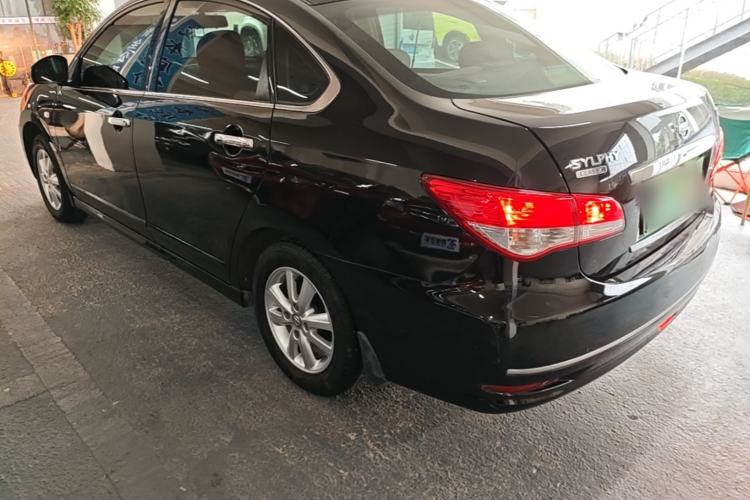 Used Nissan Sylphy 2016 Classic 1.6XE Manual Leading Edition Exterior 2