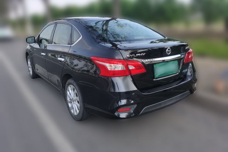 Used Nissan Sylphy 2016 Classic 1.6 XL Automatic Luxury Edition Exterior 3
