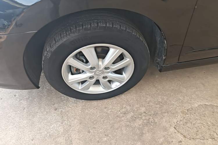 Used Nissan Sylphy 2016 Classic 1.6XE Automatic Leading Edition Exterior 4