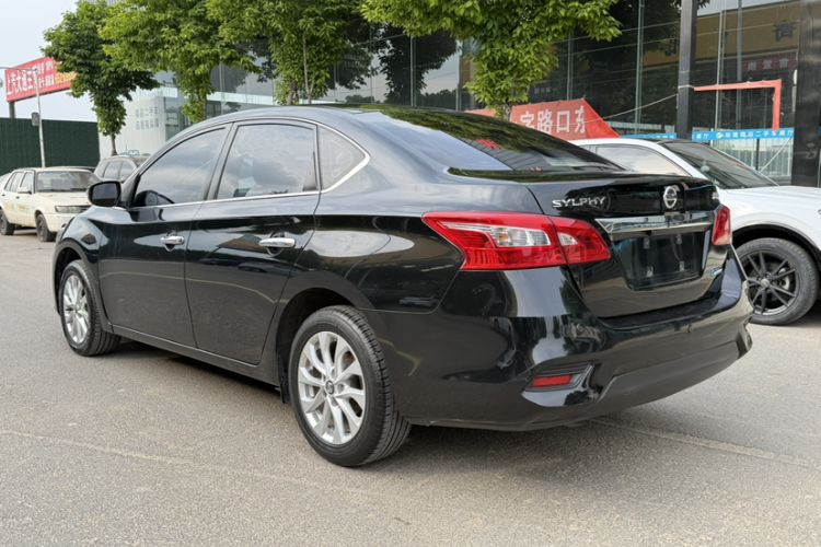 Used Nissan Sylphy 2016 1.6 XL CVT Luxury Edition Exterior 4