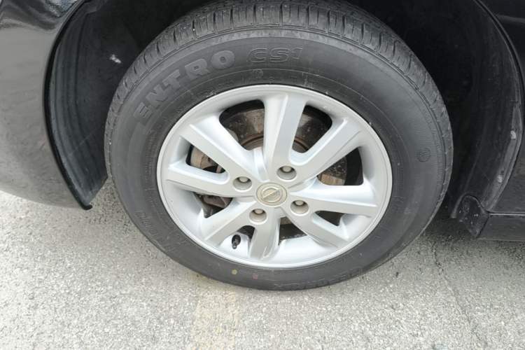 Used Nissan Sylphy 2016 Classic 1.6XE Manual Leading Edition Exterior 4