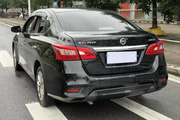 Used Nissan Sylphy 2016 1.6XE CVT Comfort Edition Exterior 4