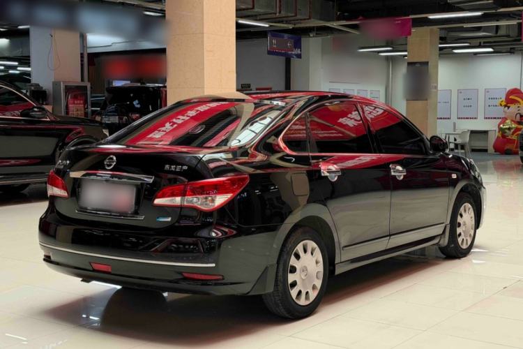 Used Nissan Sylphy 2016 Classic 1.6XE Manual Comfort Edition Exterior 4