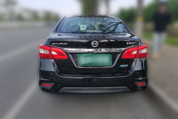 Used Nissan Sylphy 2016 Classic 1.6 XL Automatic Luxury Edition Exterior 4