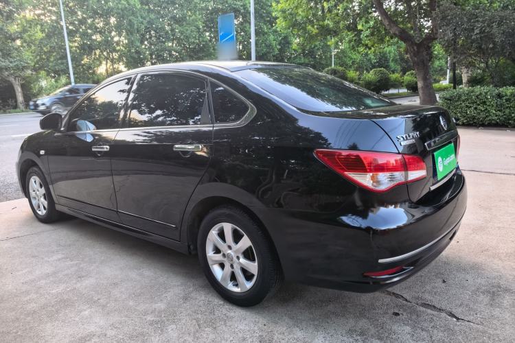 Used Nissan Sylphy 2016 Classic 1.6XE Manual Comfort Edition Exterior 5